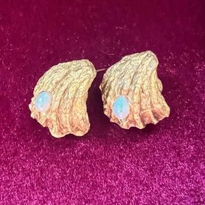 Handmade extra lightweight earrings